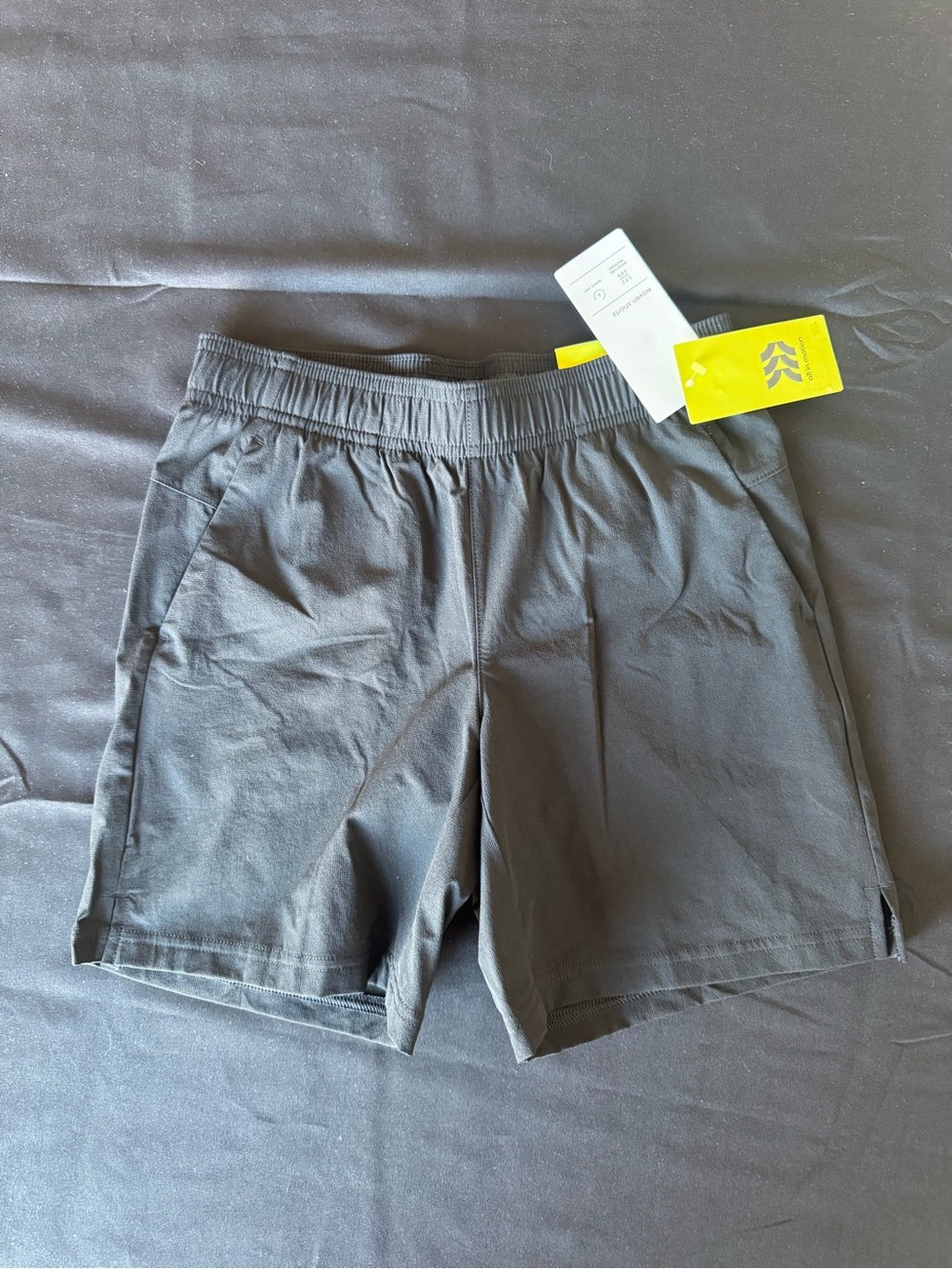 NWT All in Motion Boys Stretch Woven Athletic Shorts Black Size M (8)